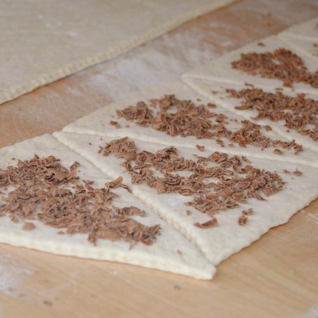 Krok 10 - Croissanty z czekoladą foto