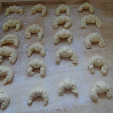 Krok 8 - Croissanty z nadzieniem waniliowym foto