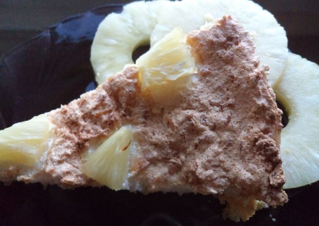 Fotografia przedstawiająca Crostata kokosowo-ananasowa