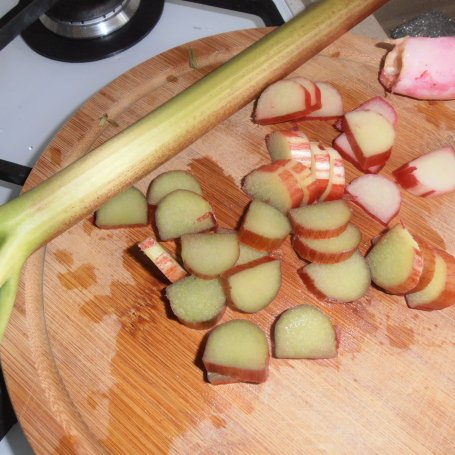 Krok 2 - Crumble z truskawkami i rabarbarem foto