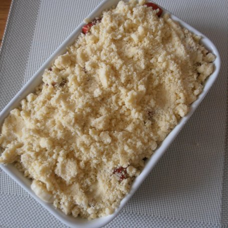 Krok 4 - Crumble z truskawkami i rabarbarem foto