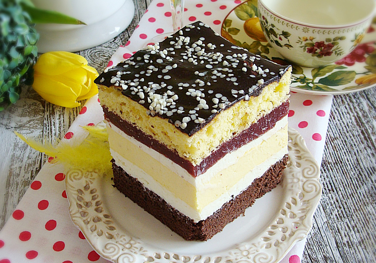 Cudaczek serowo-wiśniowy z kremem foto