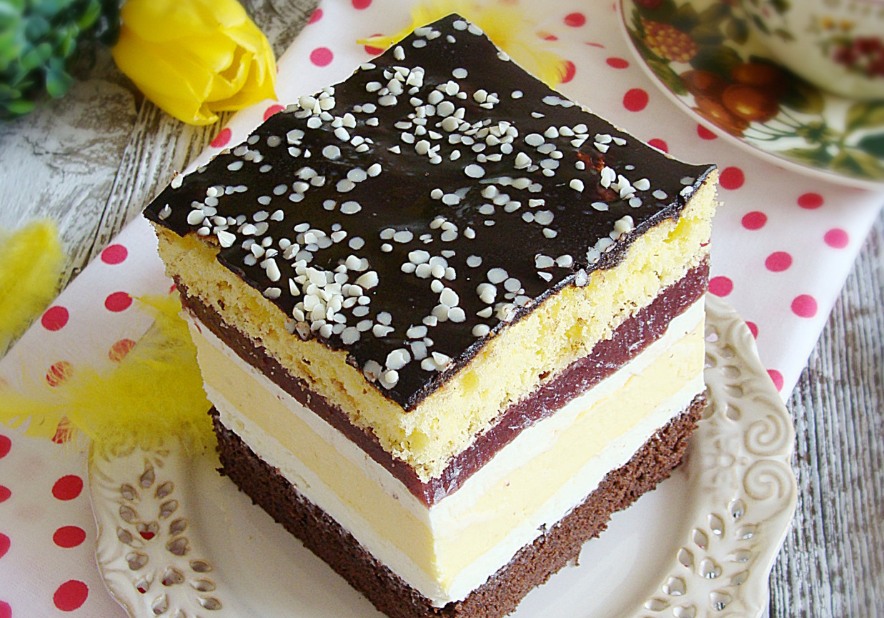 Cudaczek serowo-wiśniowy z kremem foto