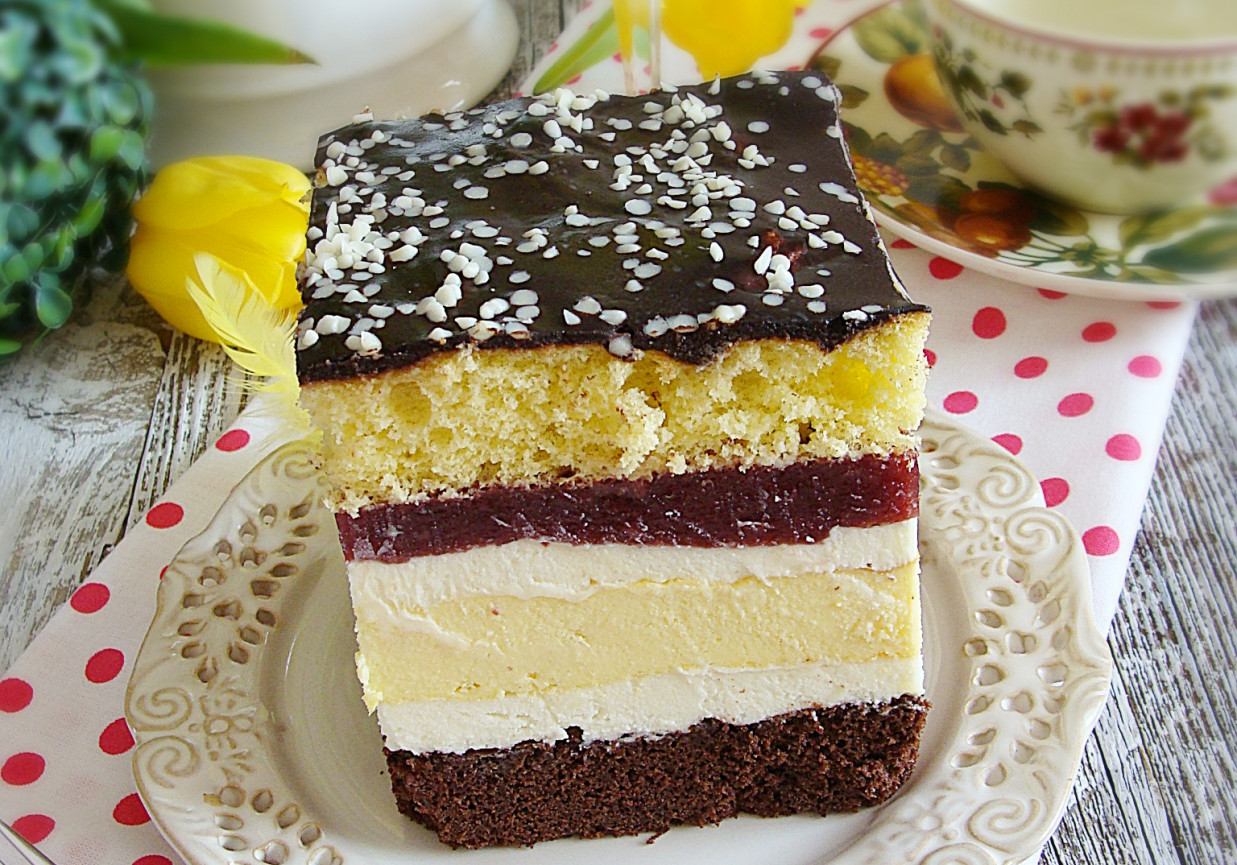 Cudaczek serowo-wiśniowy z kremem foto