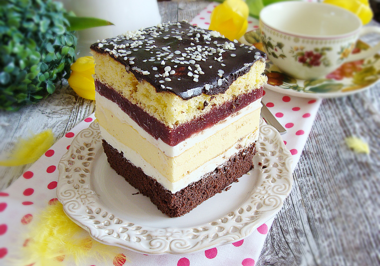 Cudaczek serowo-wiśniowy z kremem foto