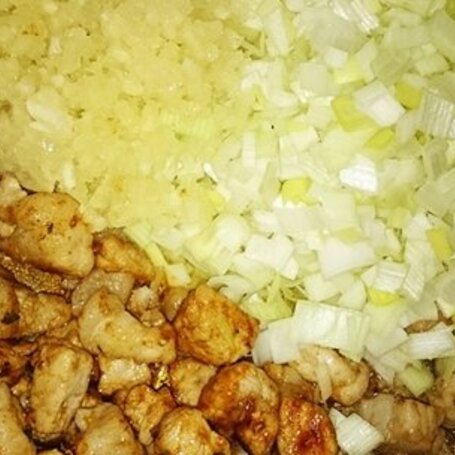 Krok 3 - Cukinia Eli faszerowana kaszą jaglaną i porem foto
