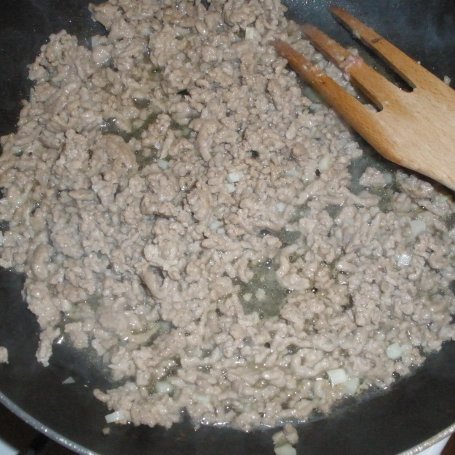 Krok 2 - Cukinia faszerowana mięsem mielonym i pieczarkami foto