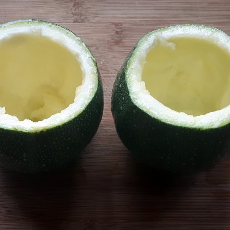 Krok 4 - CUKINIA FASZEROWANA PĘCZAKIEM foto