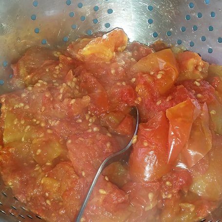 Krok 2 - Cukinia sosie pomidorowym foto