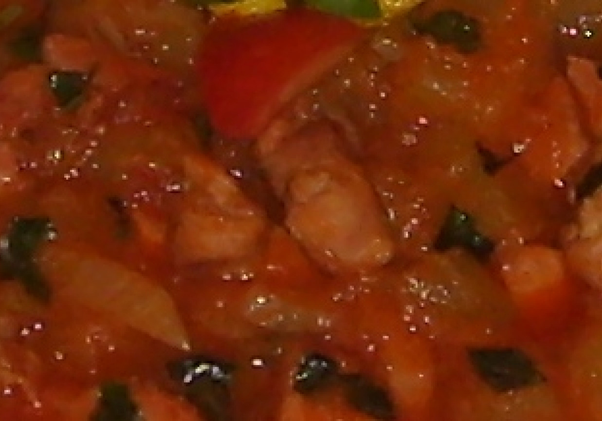 Cukinia w sosie pomidorowo-bazyliowym foto