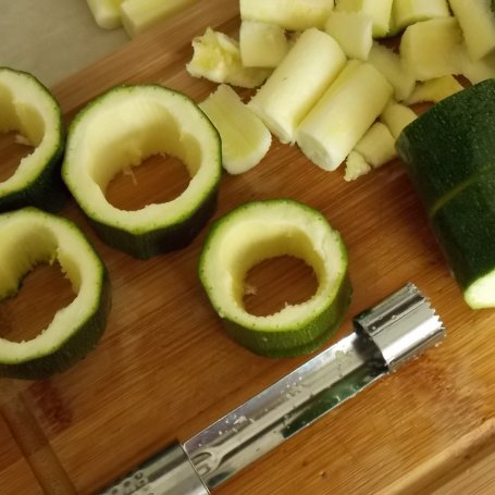 Krok 2 - Cukinia zapiekana z żółtym ryżem foto