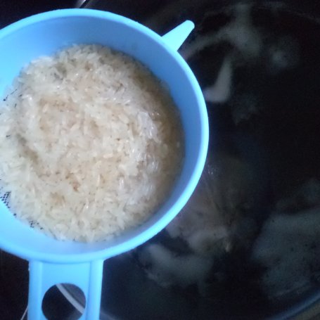 Krok 2 - Cukiniowa zupa z ryżem i świezym  koperkiem :) foto