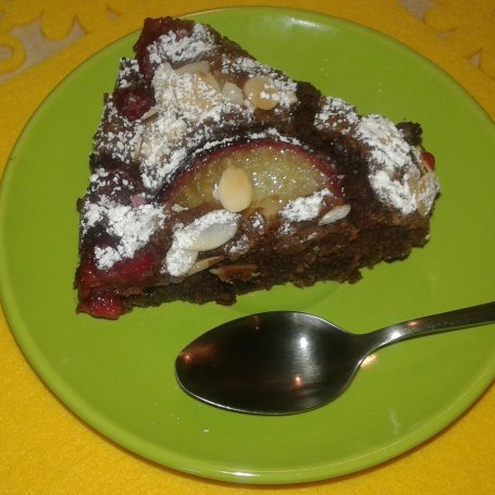 Krok 14 - Cukiniowe ciasto z owocami i płatkami migdałowymi foto