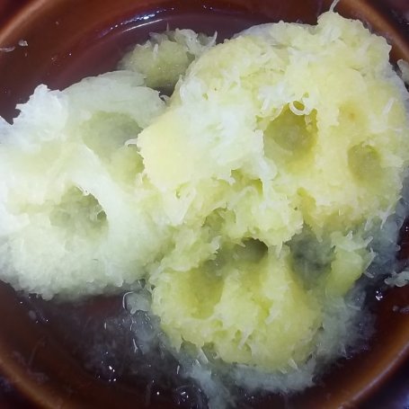 Krok 1 - Cukiniowe ciasto ze śliwkami i pianką foto