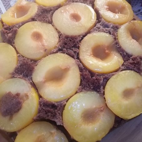 Krok 6 - Cukiniowe ciasto ze śliwkami i pianką foto
