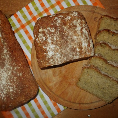 Krok 7 - Cukiniowy chleb z pestkami i płatkami foto