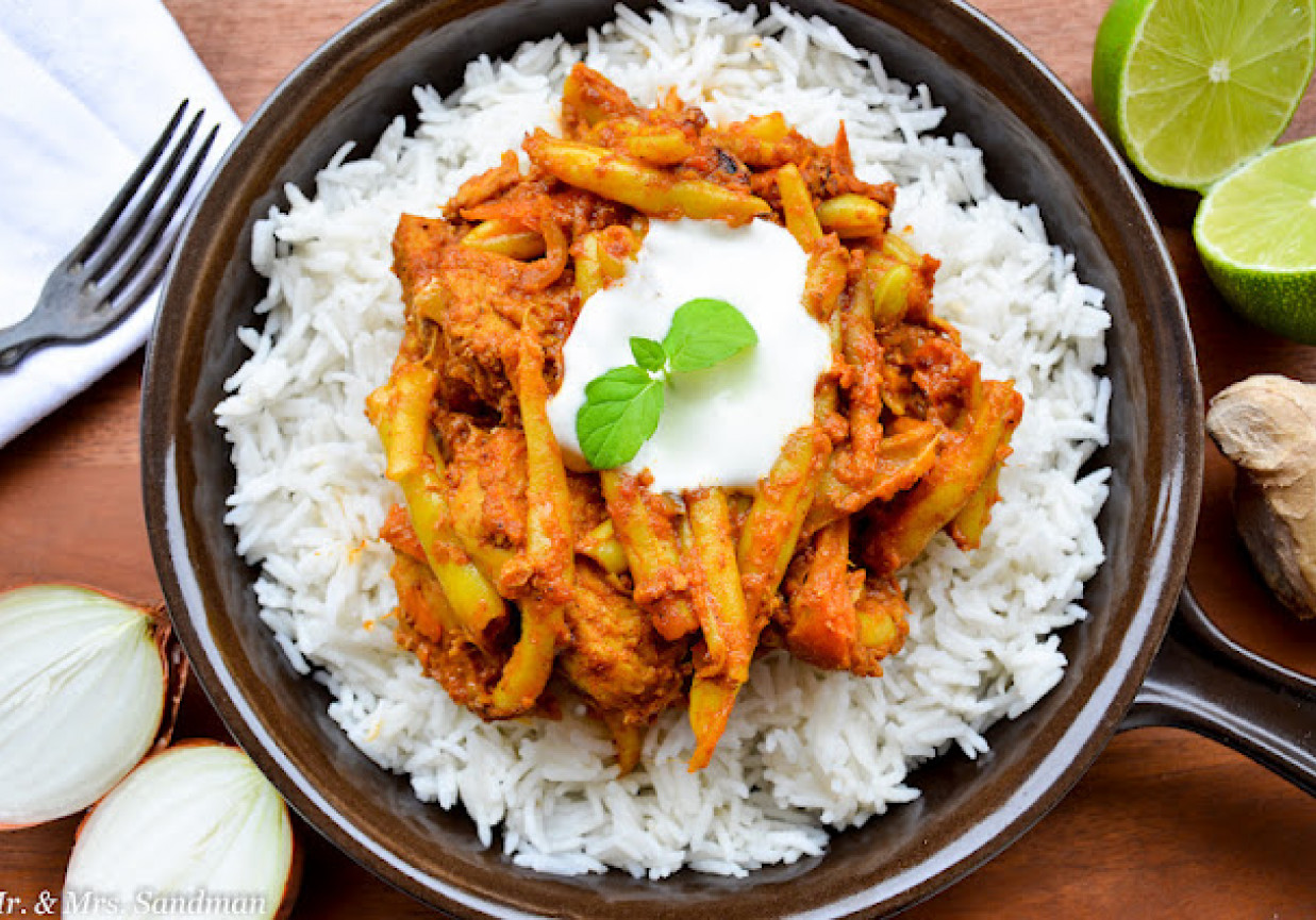 Curry z fasolką szparagową foto