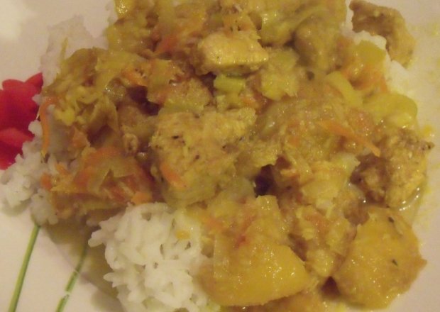 Fotografia przedstawiająca Curry z kurczaka i mango