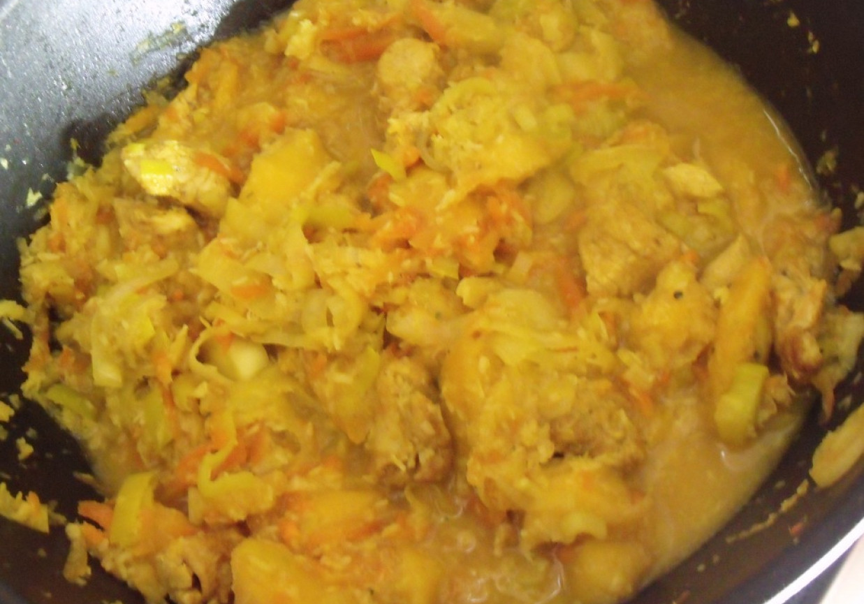 Curry z kurczaka i mango foto
