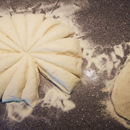 Krok 6 - Curry z kurczaka z chlebkami naan foto
