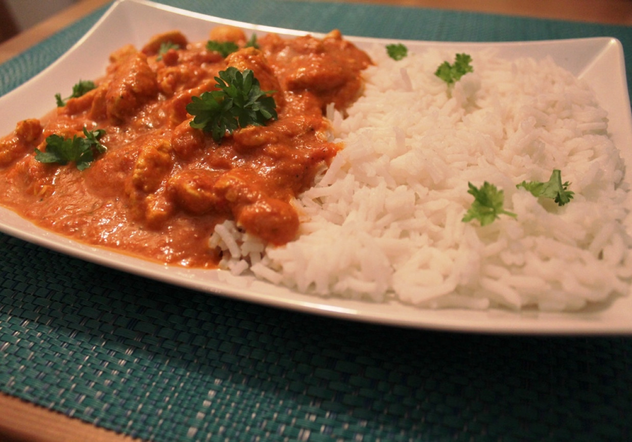 Curry z ryżem basmati foto