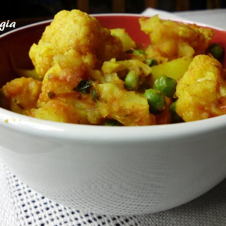 Krok 6 - Curry z ziemniaków i kalafiora foto