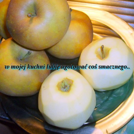 Krok 3 - cynamonowe jabłka w cieście z bitą śmietaną... foto