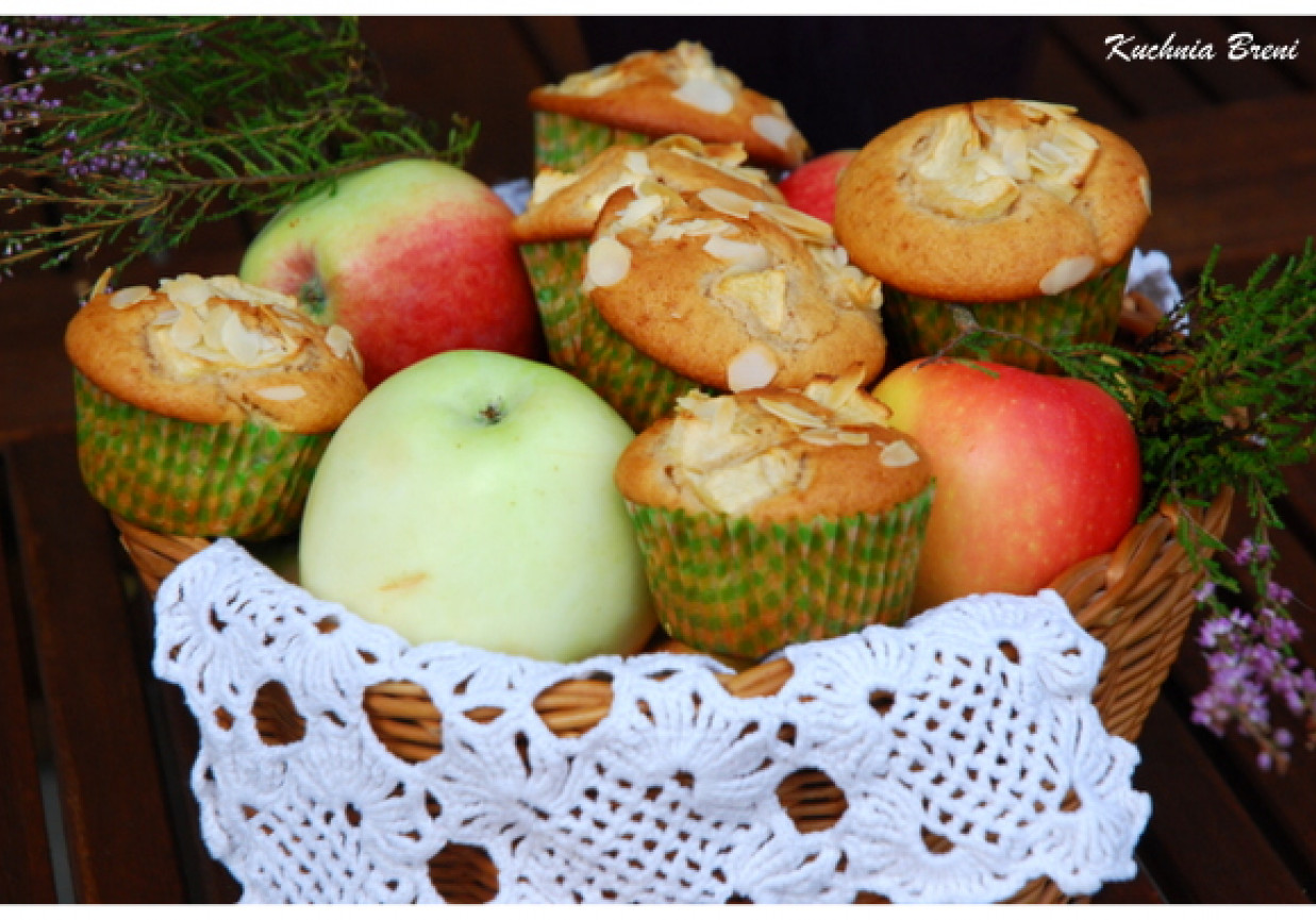 Cynamonowe muffinki z jabłkami foto