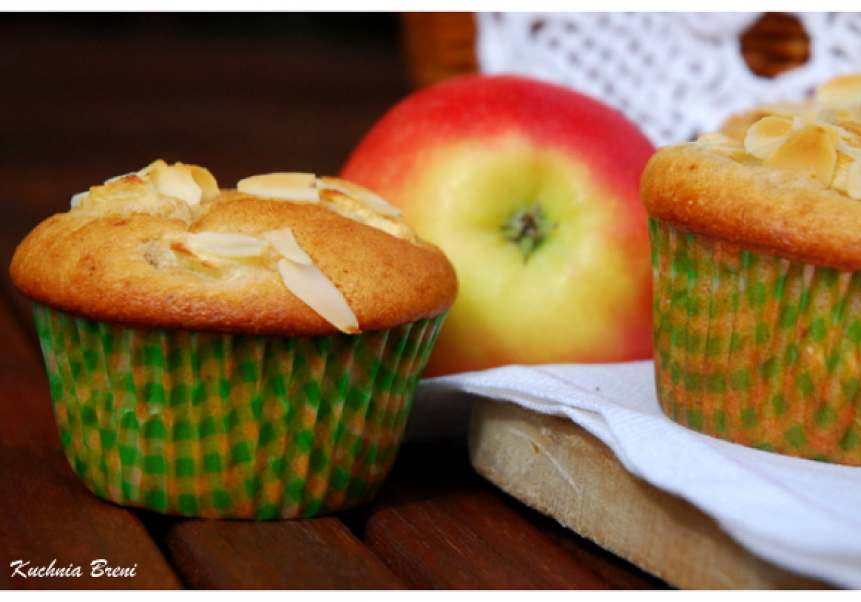 Cynamonowe muffinki z jabłkami foto