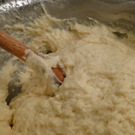 Krok 3 - Cynamonowe muffiny z białym serem i rodzynkami foto