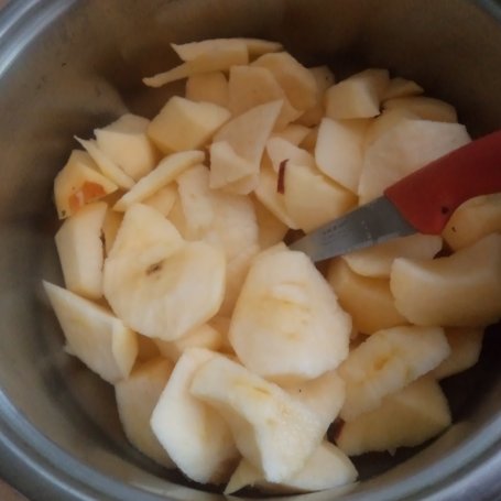 Krok 1 - Cynamonowe naleśniki z jabłkami i orzechami :) foto