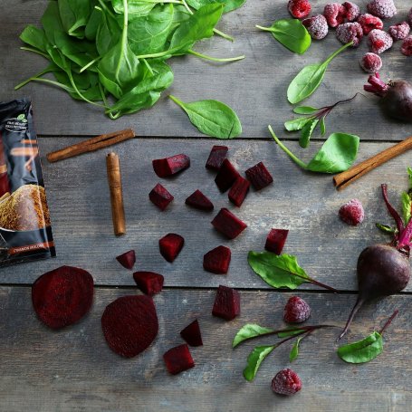 Krok 1 - Cynamonowe smoothie z burakiem i szpinakiem foto
