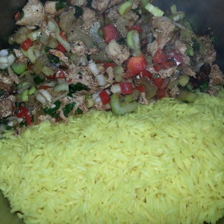 Krok 6 - Cynamonowy  ryż z kurczakiem. foto