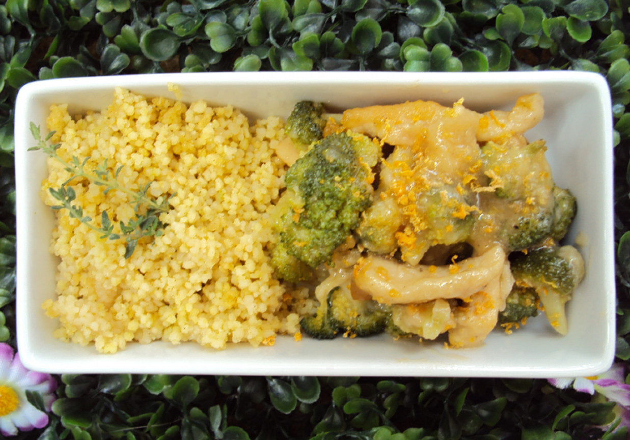 Cytrynowa pierś z kurczaka z brokułami foto