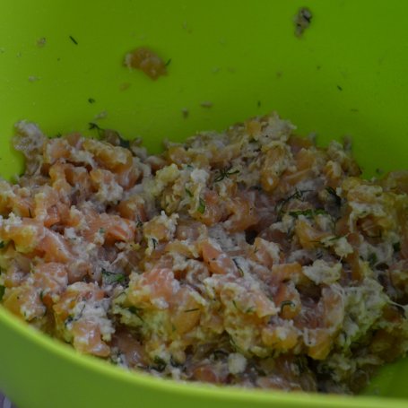 Krok 3 - Cytrynowe burgery z łososia foto