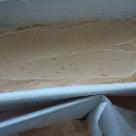 Krok 7 - Cytrynowe ciasto piaskowe z truskawkami foto