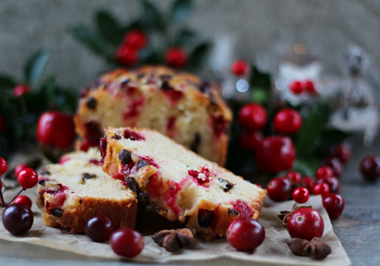 Cytrynowe ciasto z żurawiną i czekoladą foto
