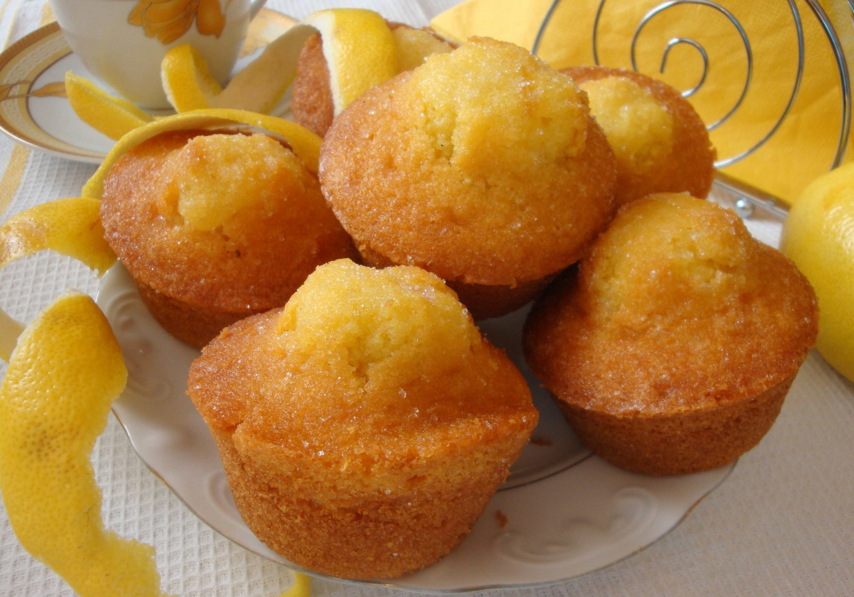 Cytrynowe muffinki (12 sztuk) foto
