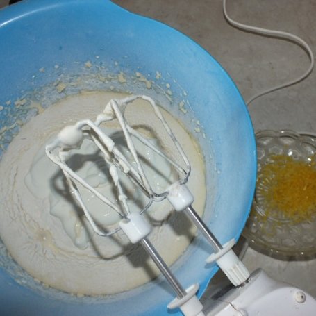 Krok 1 - Cytrynowe muffinki z czereśniami foto