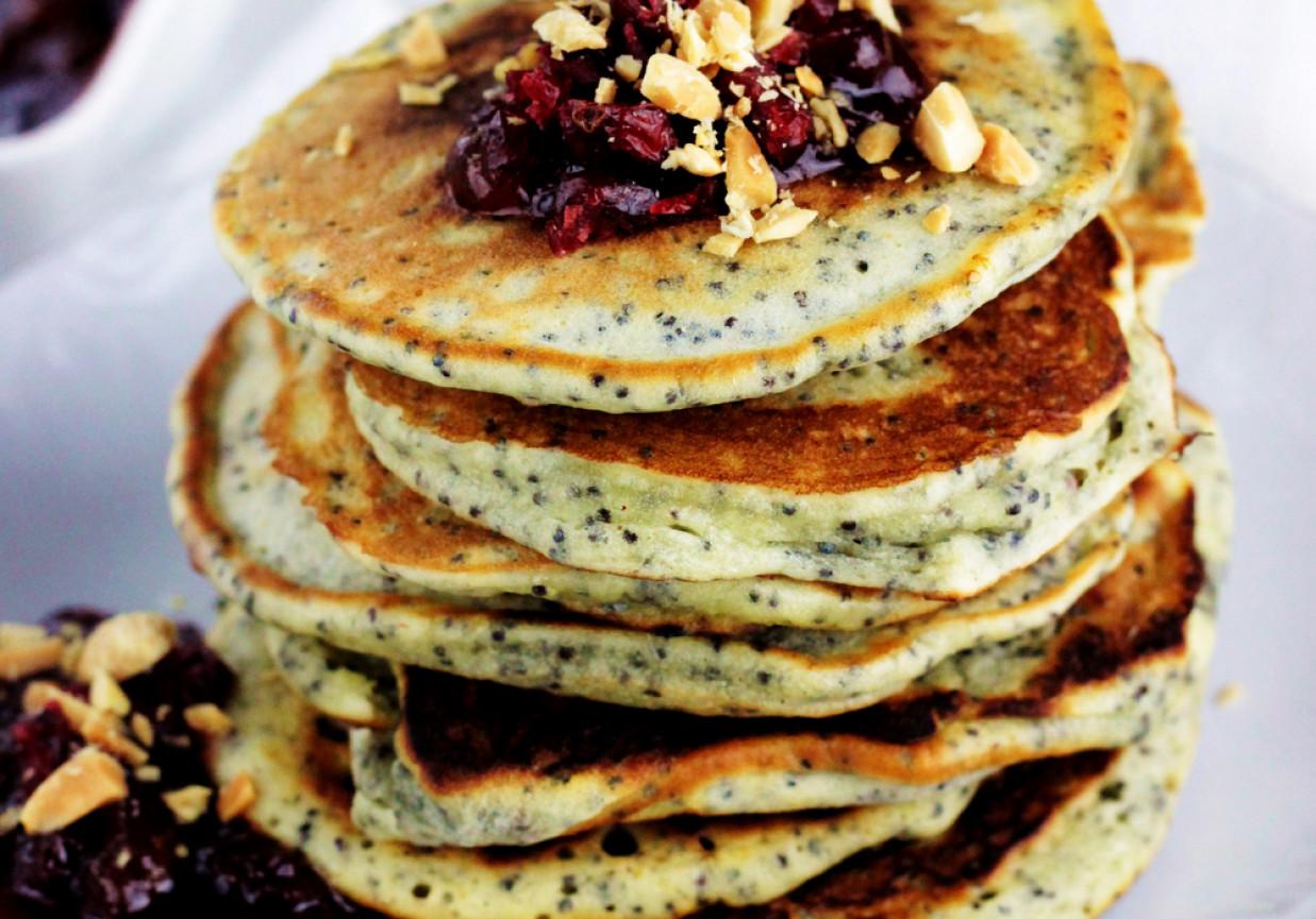 CYTRYNOWE PANCAKES Z MAKIEM I ORZECHAMI foto