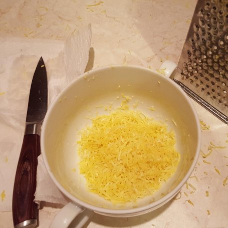 Krok 1 - Cytrynowe trufelki z mascarpone i białą czekoladą foto