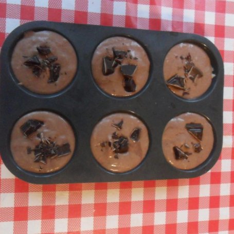 Krok 2 - Cytrynowo czekoladowe muffiny z bananami foto