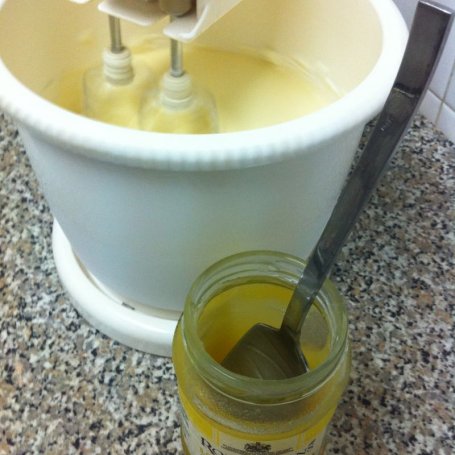 Krok 3 - Cytrynowy sernik śmietankowy z lemon curd foto