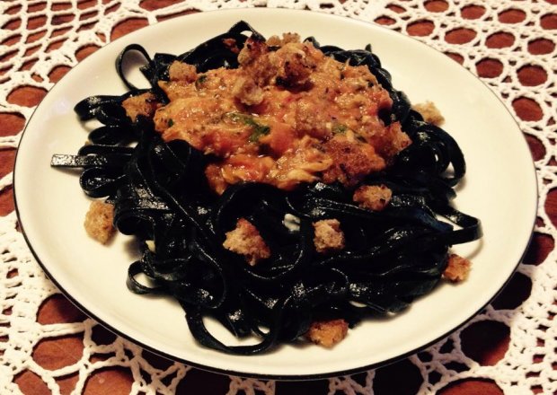 Fotografia przedstawiająca Czarne spagetti