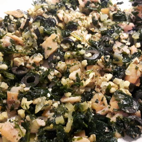 Krok 2 - CZARNE TAGLIATELLE Z PIETRUSZKĄ I ŁOSOSIEM WĘDZONYM foto
