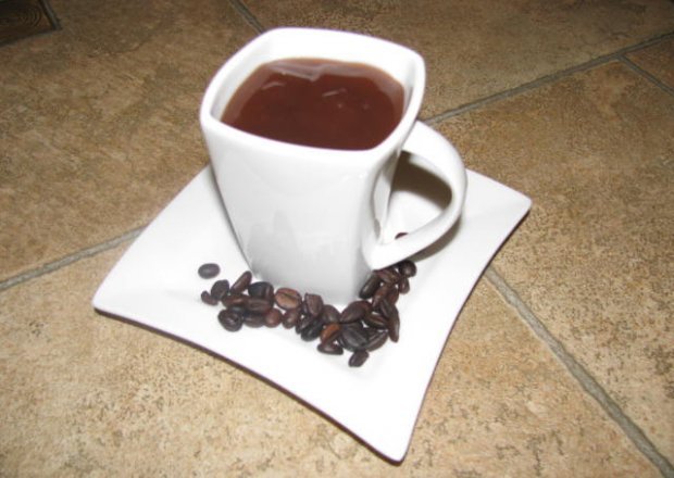 Fotografia przedstawiająca Czekolada na gorąco z likierem kawowym