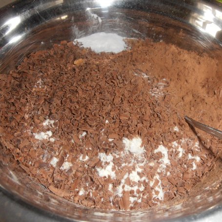 Krok 1 - Czekoladowe babeczki z colą i kremem z gorzkiej czekolady foto
