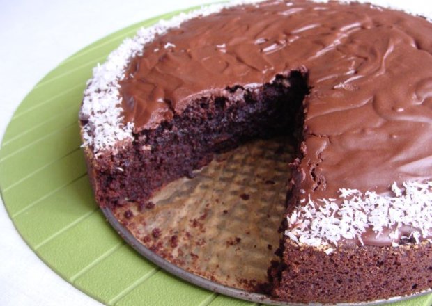 Fotografia przedstawiająca Czekoladowe ciasto z cukinią