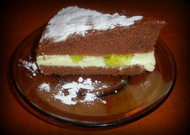 Fotografia przedstawiająca Czekoladowe ciasto z masą agrestową