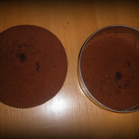 Krok 4 - Czekoladowe ciasto z masą agrestową foto